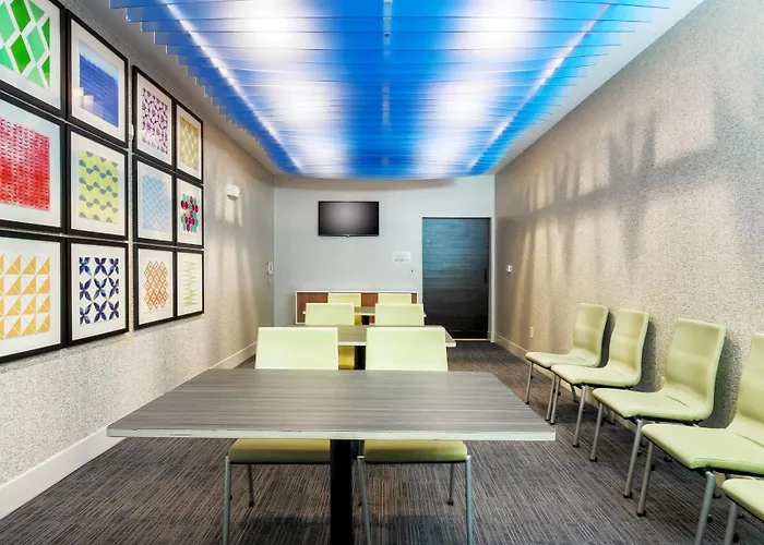 Holiday Inn Express Las Vegas Stadium Area By Ihg