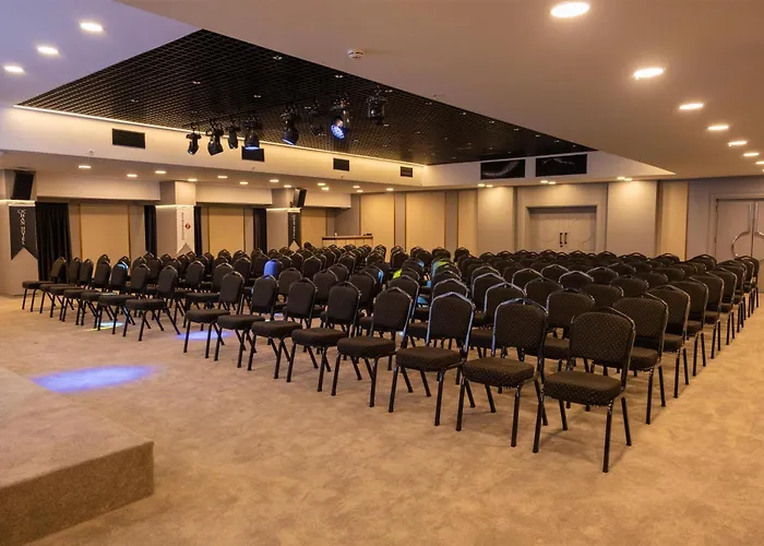Best Western Plus Khan Hotel