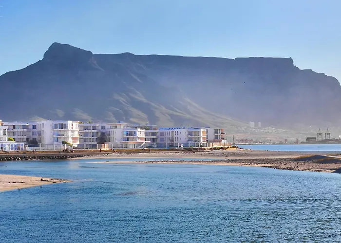 Lagoon Beach Hotel Apartments