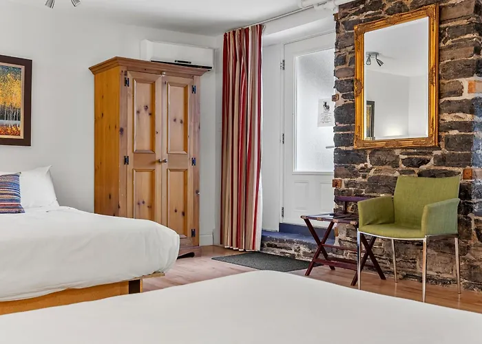 Auberge Chateau Des Tourelles - Par Aneyro
