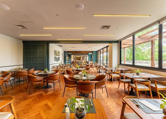 Hotel Deville Prime Maringa