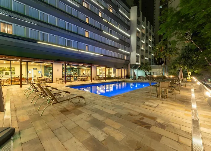 Hotel Deville Prime Maringa