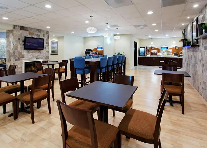 Holiday Inn Express Benicia By Ihg