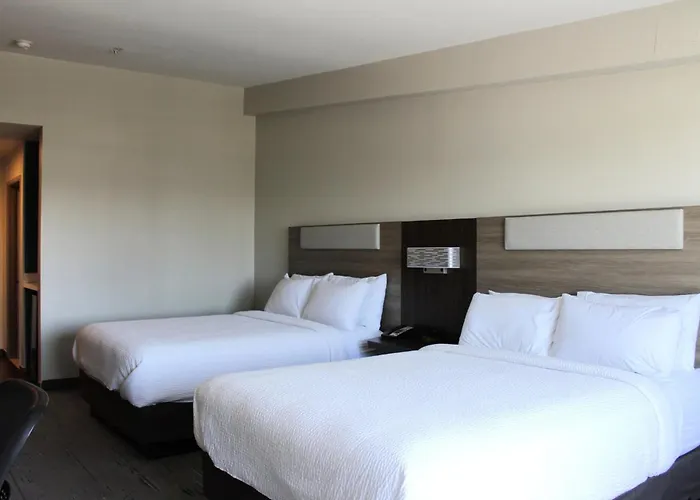 Holiday Inn Express Bakersfield By Ihg