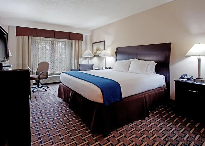 Holiday Inn Express Hotel & Suites Hope Mills-Fayetteville Airport By Ihg
