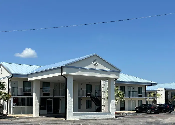 Baymont By Wyndham Sumter Northwest