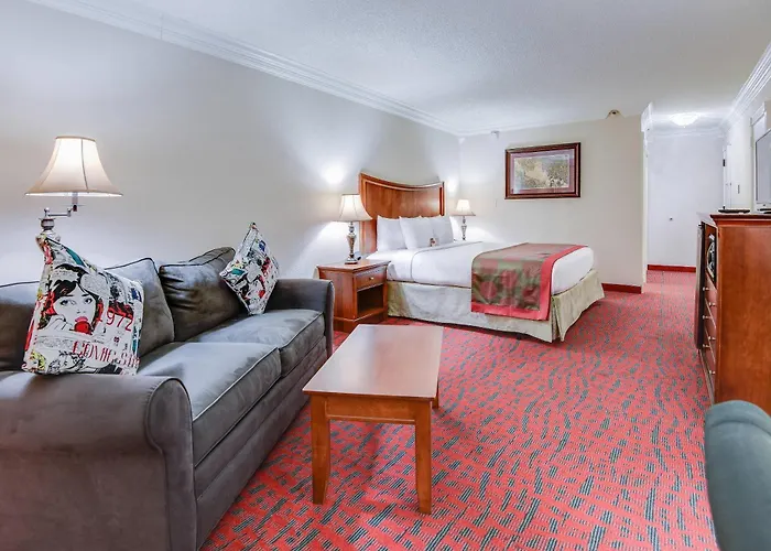 Clarion Hotel & Suites New Orleans Airport