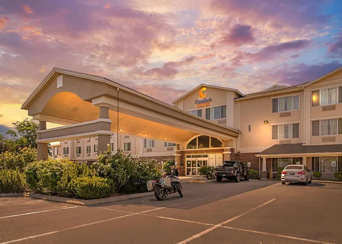 Comfort Suites Airport