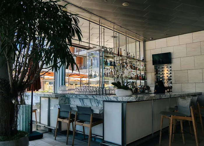 Shore Hotel