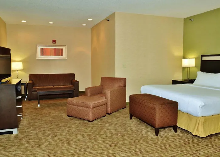 Holiday Inn Express Hotel & Suites Center Township By Ihg