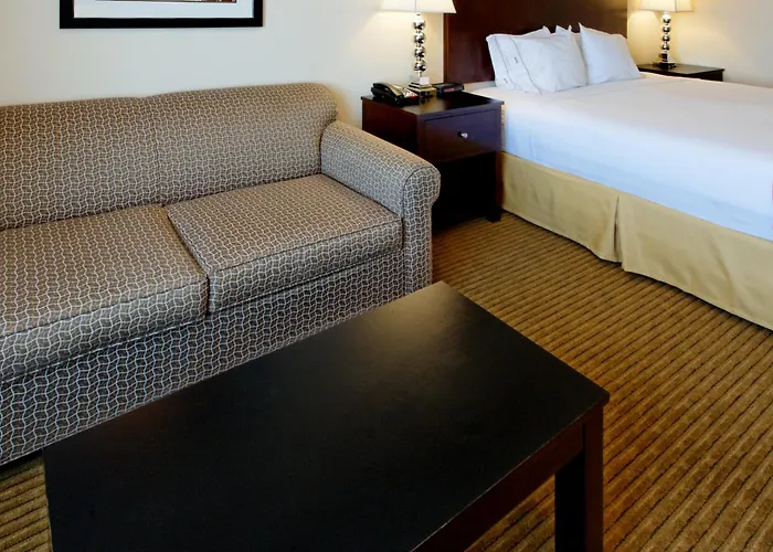 Holiday Inn Express Hotel & Suites Cleburne By Ihg