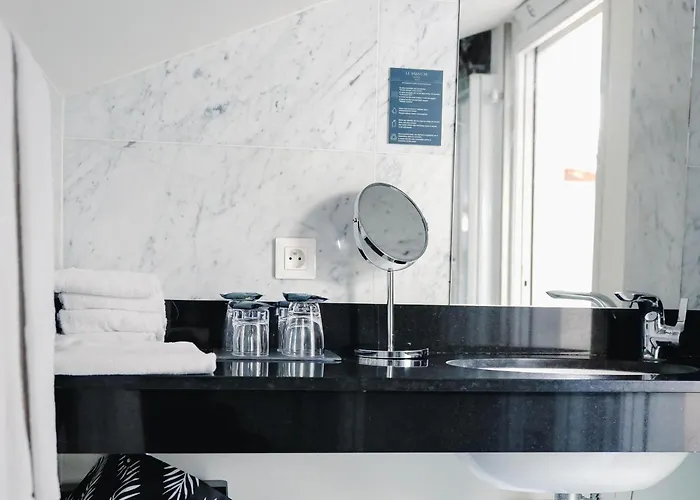 Le Manoir Hotel, BW Signature Collection