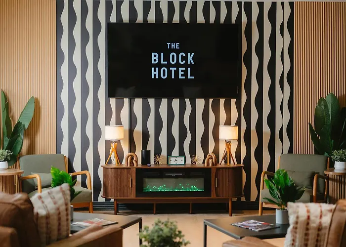 The Block Hotel Bentonville