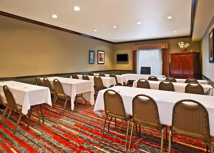 Holiday Inn Express Hotel & Suites Columbus Southeast Groveport By Ihg
