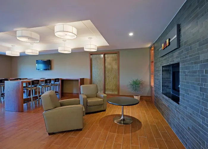 Holiday Inn Express Hotel & Suites Saint - Hyacinthe By Ihg