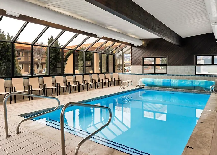 Days Inn & Suites By Wyndham Logan