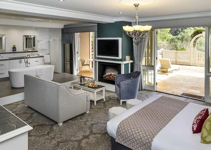 Grand Mercure Basildene Manor