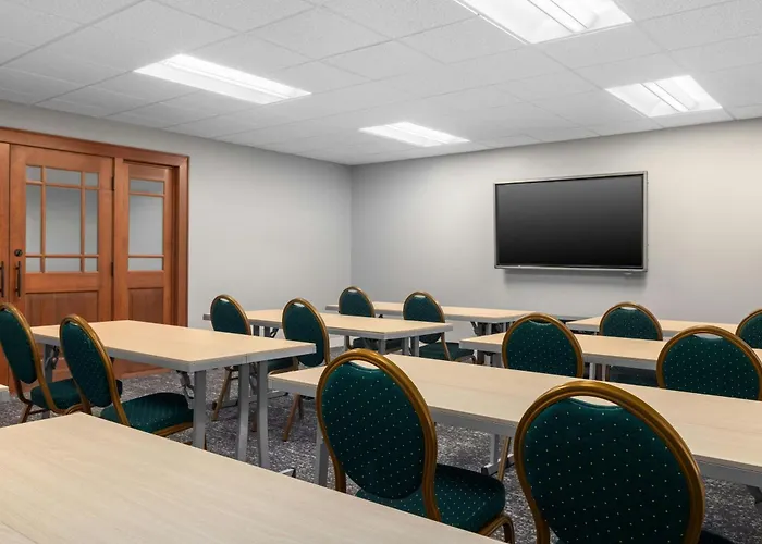 Towneplace Suites By Marriott Minot