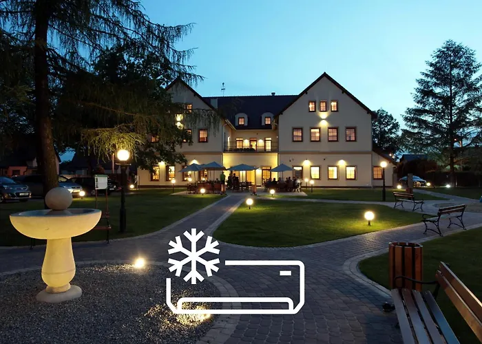 Hotel Modrzewiowy Dwor