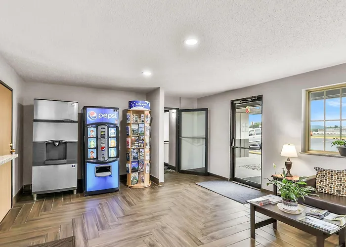 Super 8 By Wyndham East Stroudsburg - Poconos