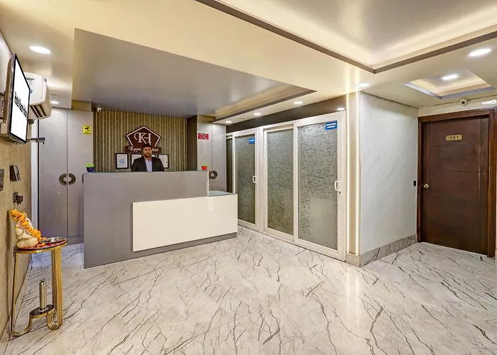 Hotel Karan Holidays Near Pitampura Metro Station