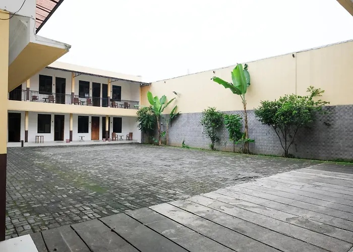 Reddoorz Near Alun Alun Wonosobo
