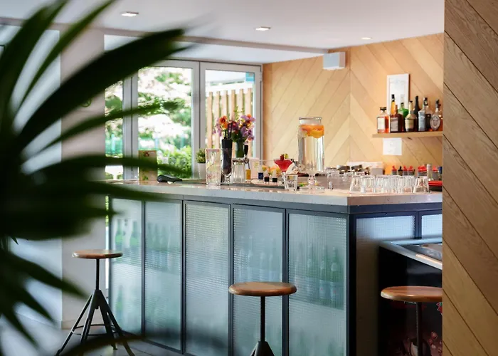 Ibis Styles Golden Sands Roomer Hotel