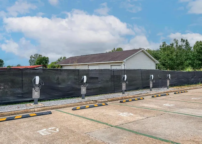 Surestay Plus Hotel By Best Western Greenwood