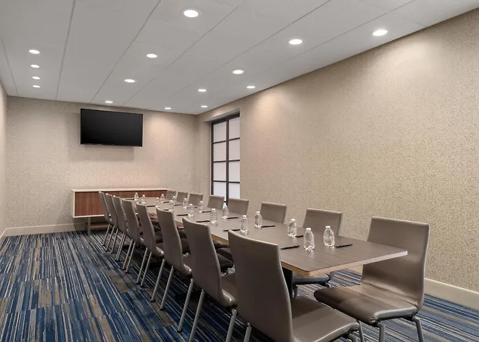 Holiday Inn Express & Suites - Staunton By Ihg