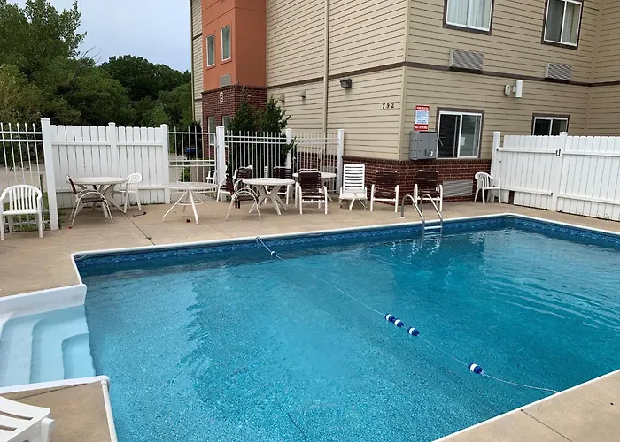 Holiday Inn Express - Wichita North - Park City By Ihg