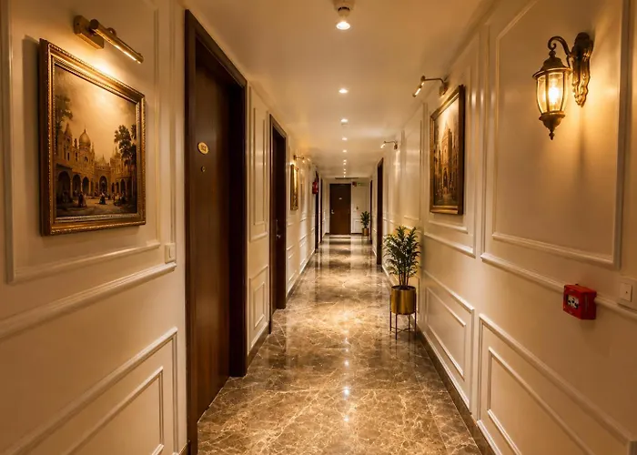 Ip Royal New Delhi By Qotel - A Luxury Hotel In Laxmi Nagar