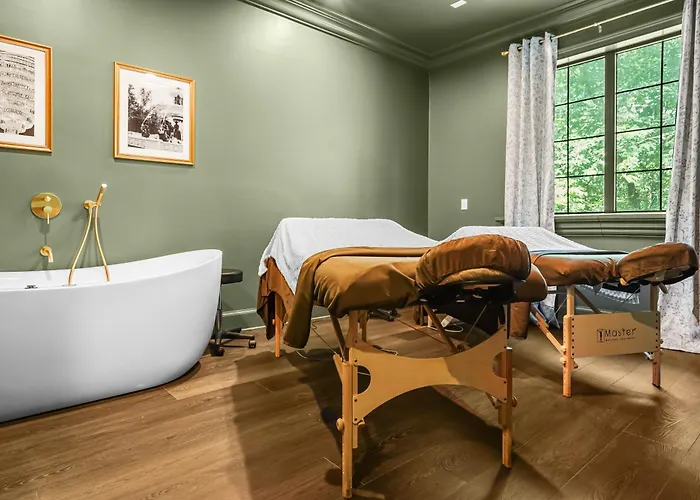 Chateau Avalon Hotel & Spa