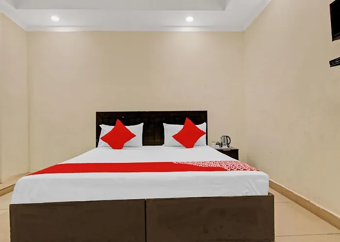 Hotel O Vibhu Residency Near Noida Sector 81 Metro Station