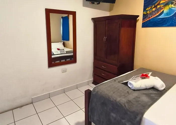 Chale'S House Hotel