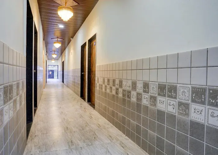Hotel O Mango Tree Lodging