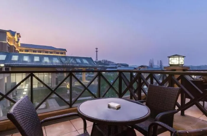 Deefly Yinrun Town Hotel