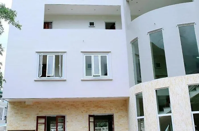 Ngoc Bach Hotel