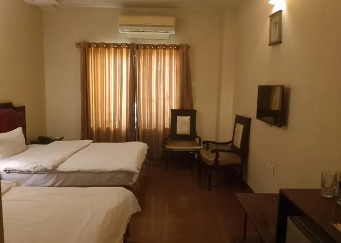 Midway Hotel Sadiqabad Ryk