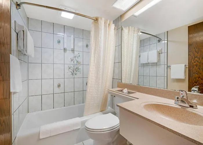 Fairway Inn And Suites, An Ascend Collection Hotel