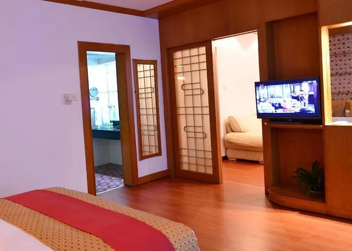 Baodao Exhibition Center Hotel