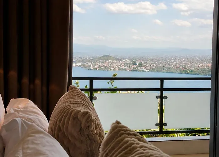 Rubona Hill Lodge