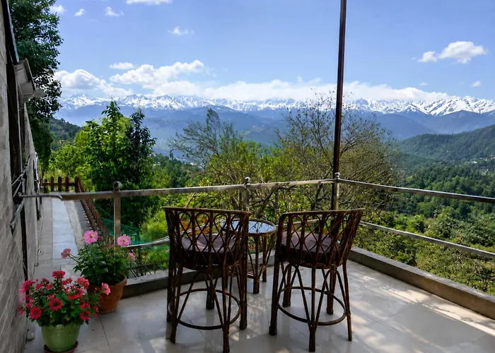 Hotel Valna Estate Himalyan View Kausani