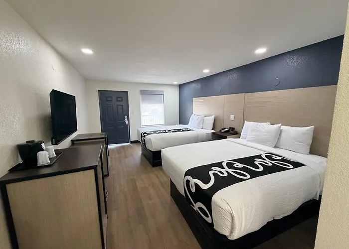 Spring Place Inn & Suites