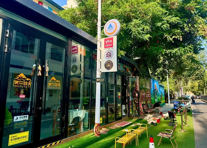 Kailash International Youth Hostel-Sixstarstreetflagship-冈仁波齐青年旅舍-伊宁六星街旗舰店