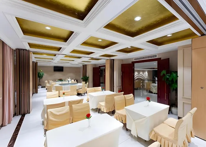 Vienna Hotel Hunan Yueyang Lingji Xingang Bonded Area