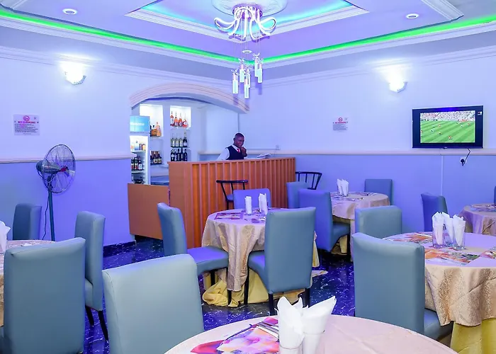 Family Size 2-Bedroom Diamond Suites In Vedop Hotel, Ota