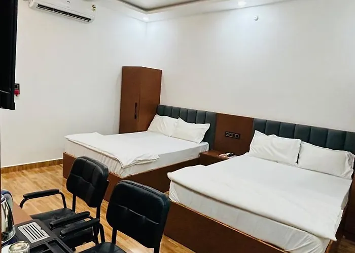 Hotel Manas Inn