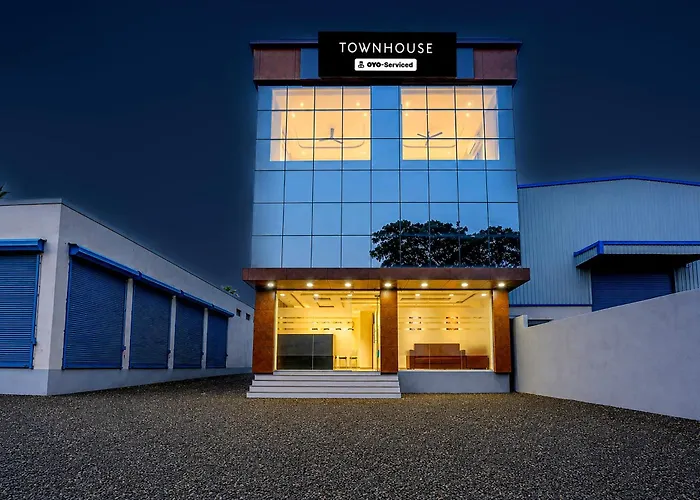 Super Townhouse Chakan Corporate Homestay Formerly New Royal Inn