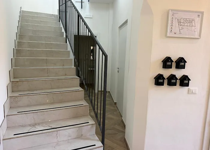 Hotel Link Rho - Jcube Hotellerie