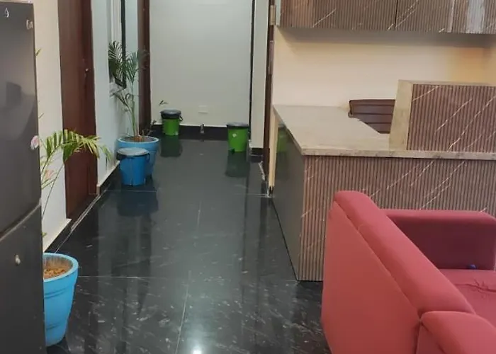 Hotel Grand Rk Palace- Rukmani Vihar Best Location #Prem Mandir #Chaar Dhaam